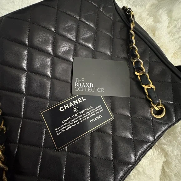 Chanel Black Quilted Leather Shoulder Bag - Picture 14 of 16